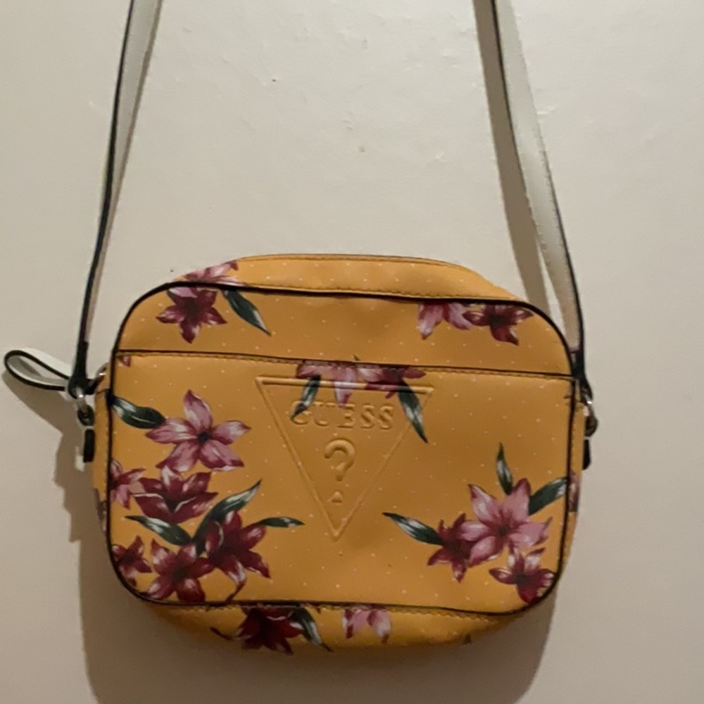 Guess crossbody zipper bag yellow with flowers and white strap